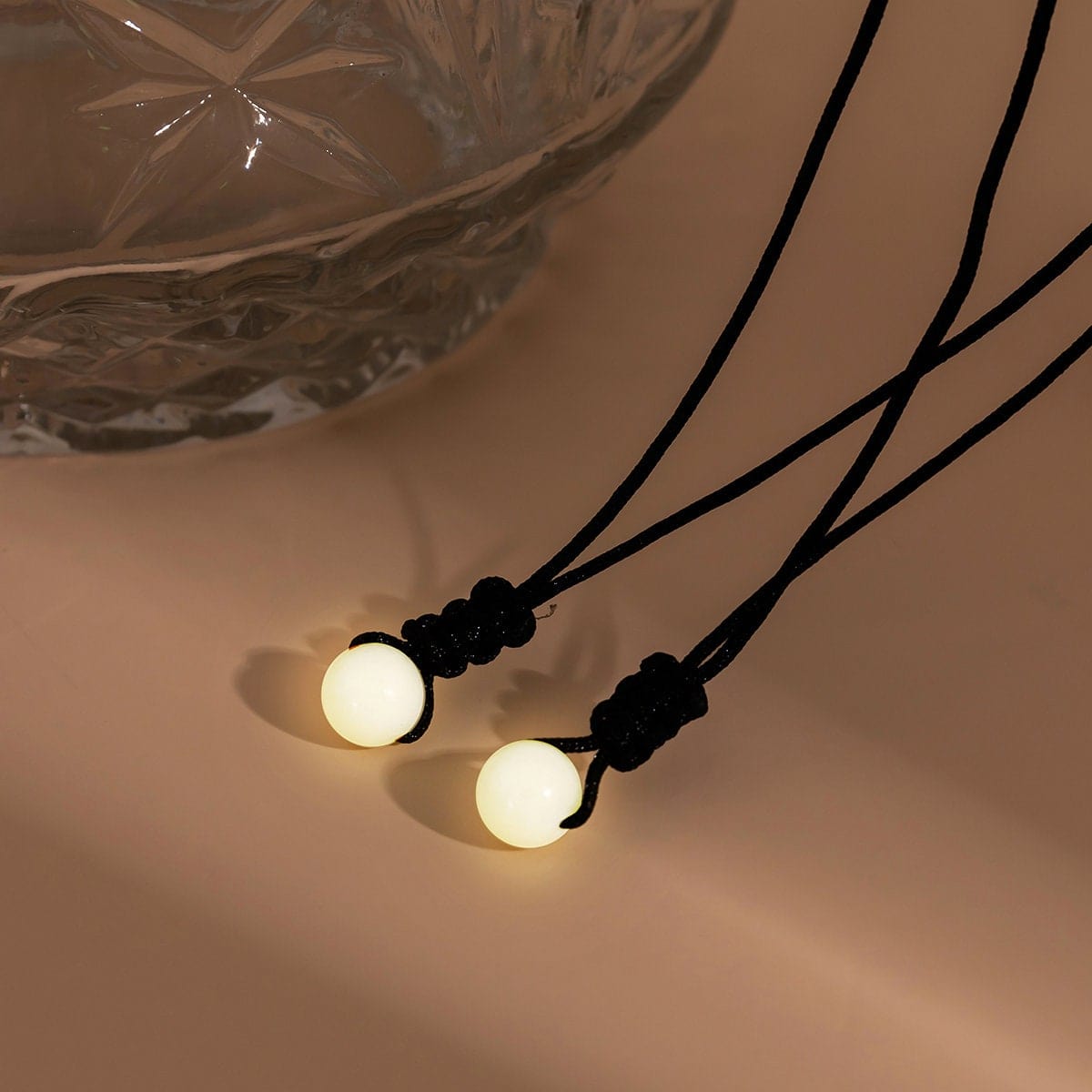 Dainty 2 Pieces Luminous Glow In The Dark Ball Charm Choker Necklace Set