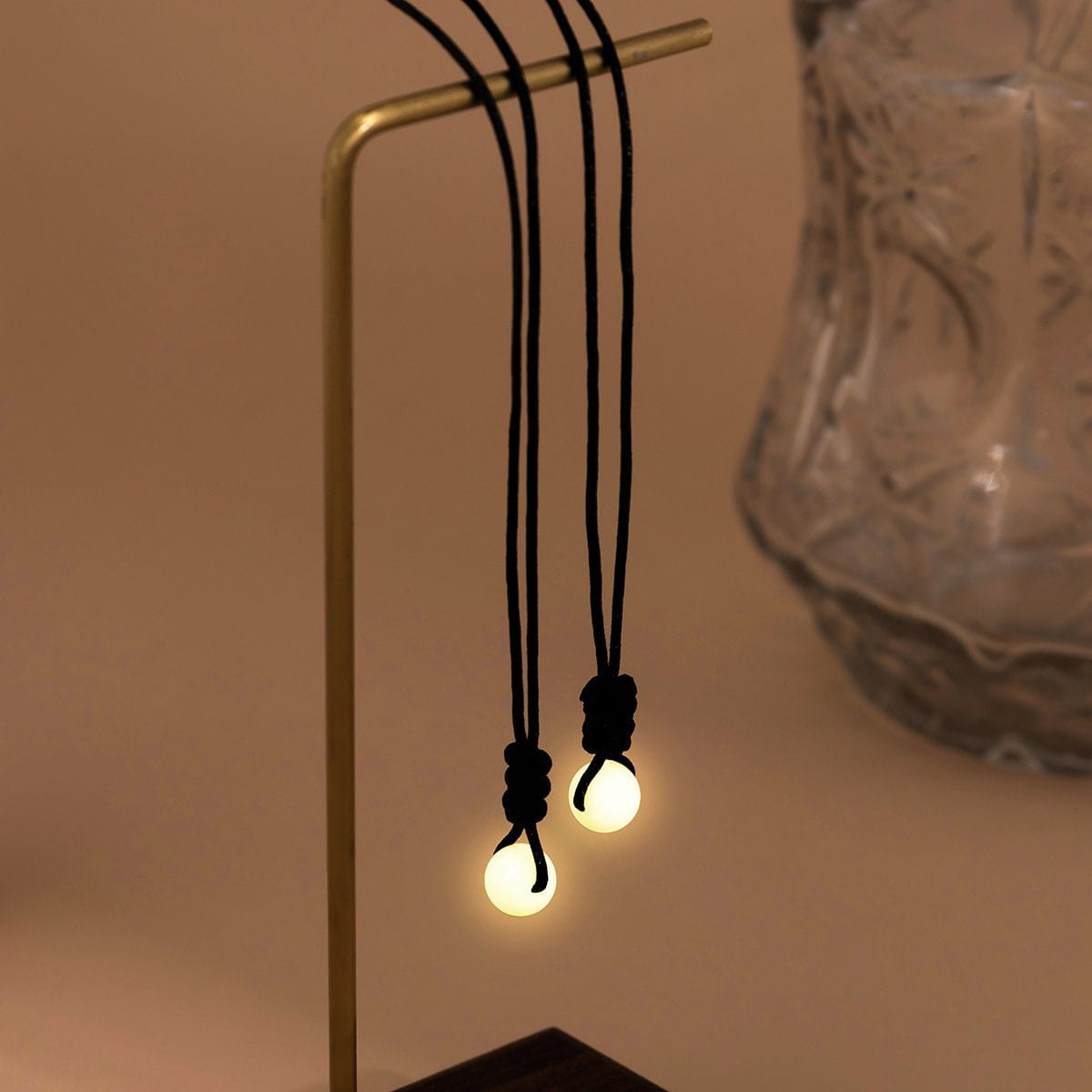 Dainty 2 Pieces Luminous Glow In The Dark Ball Charm Choker Necklace Set